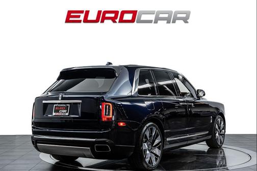 Midnight Sapphire 2019 Rolls-Royce Cullinan