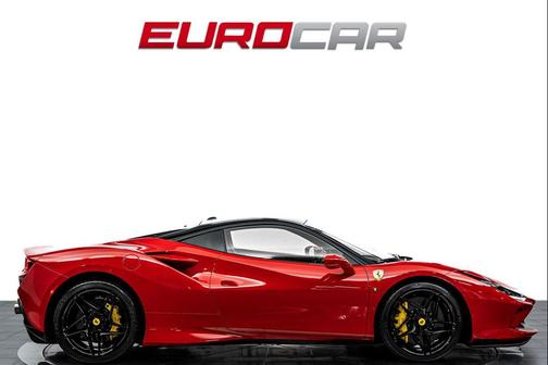 Rosso Corsa 2020 Ferrari F8 Tributo Base