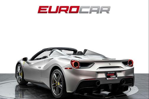 Matte Alluminio 2019 Ferrari 488 Spider Base