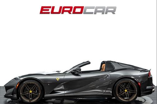 Grigio Silverstone Metallic 2021 Ferrari 812 GTS Base