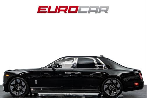 Black 2024 Rolls-Royce Phantom