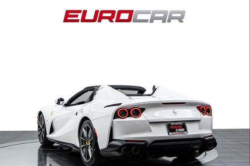 Bianco Cervino 2021 Ferrari 812 GTS Base