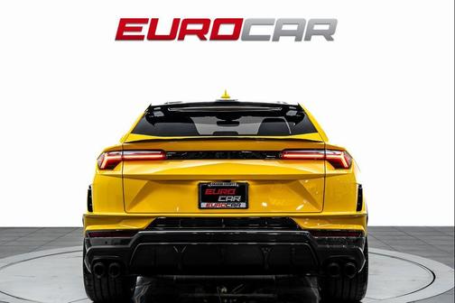 2024 Lamborghini Urus Performante