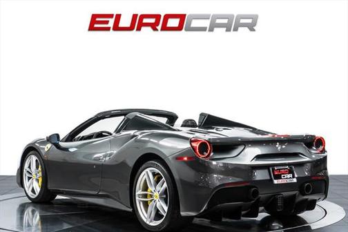 2019 Ferrari 488 Spider Base