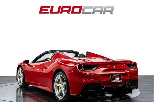Rosso Corsa 2017 Ferrari 488 Spider Base