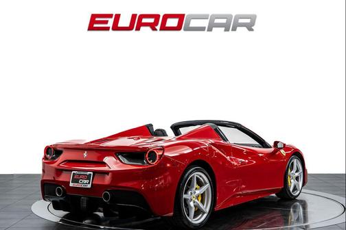 Rosso Corsa 2017 Ferrari 488 Spider Base