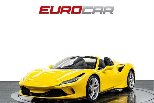 Giallo Modena 2022 Ferrari F8 Spider Base