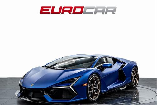 2025 Lamborghini Revuelto Base