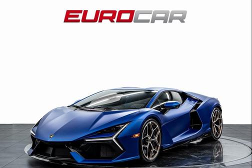2025 Lamborghini Revuelto Base