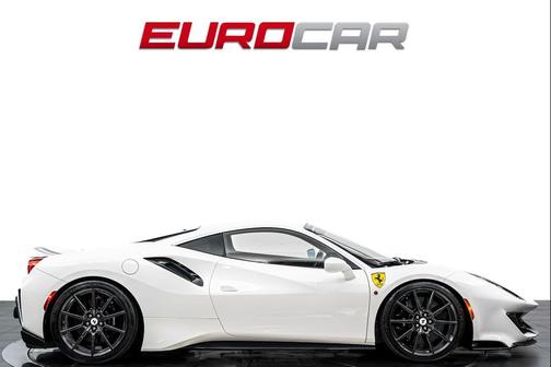 2020 Ferrari 488 Pista Base