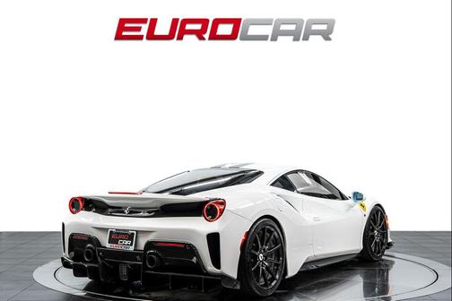 2020 Ferrari 488 Pista Base