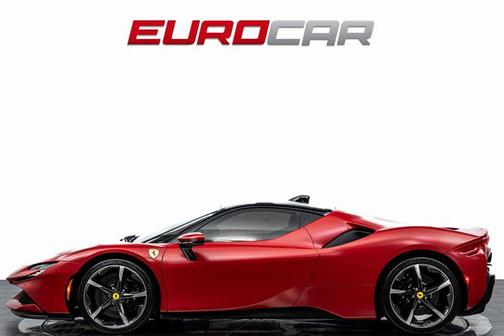 2023 Ferrari SF90 Stradale Base