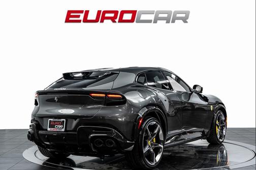 2025 Ferrari Purosangue Base