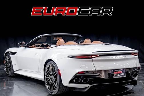 2021 Aston Martin DBS Superleggera Volante