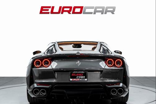 2022 Ferrari 812 GTS Base