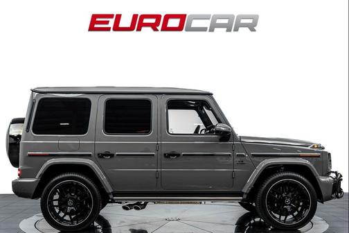 MANUFAKTUR Arabian Grey Non- Metallic 2026 Mercedes-Benz AMG G 63 G 63 AMG