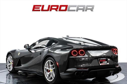 2019 Ferrari 812 Superfast Base