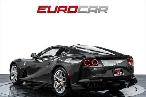 2019 Ferrari 812 Superfast Base