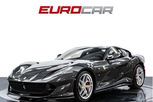 2019 Ferrari 812 Superfast Base