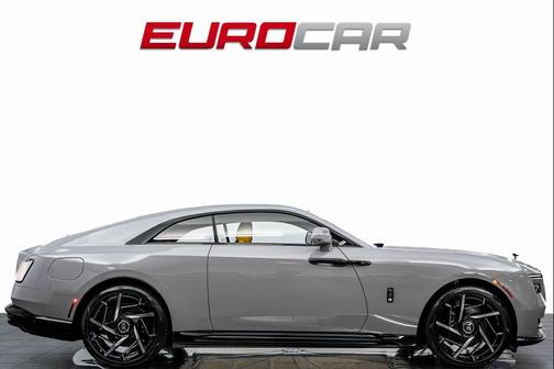 2025 Rolls-Royce Spectre 