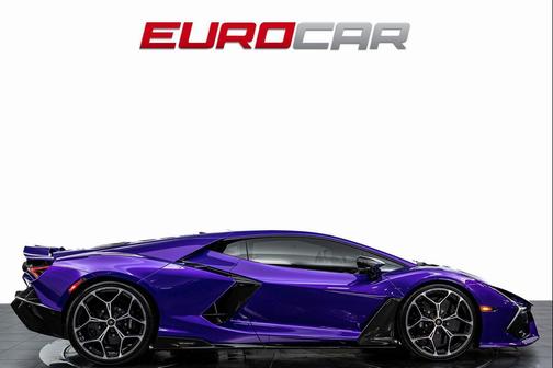 2024 Lamborghini Revuelto Base