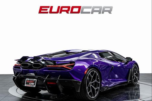 2024 Lamborghini Revuelto Base