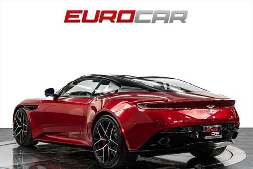 2024 Aston Martin DB12 V8
