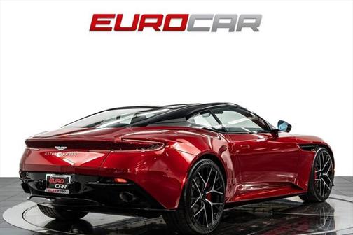 2024 Aston Martin DB12 V8