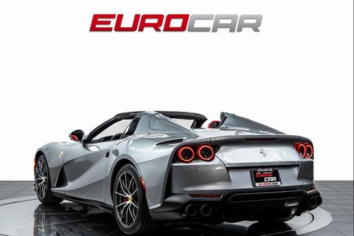 2022 Ferrari 812 GTS Base