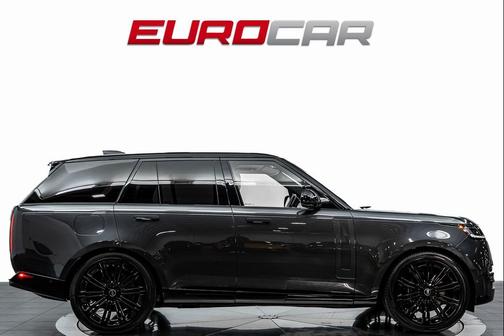 2024 Land Rover Range Rover SE