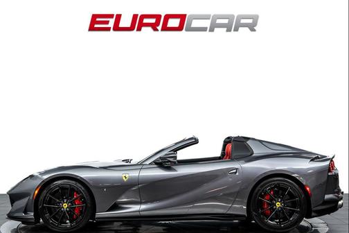 Grigio GTS 2022 Ferrari 812 GTS Base
