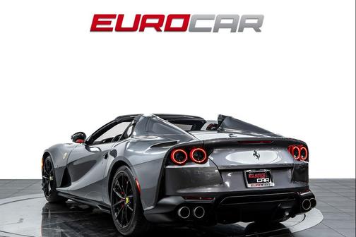 Grigio GTS 2022 Ferrari 812 GTS Base