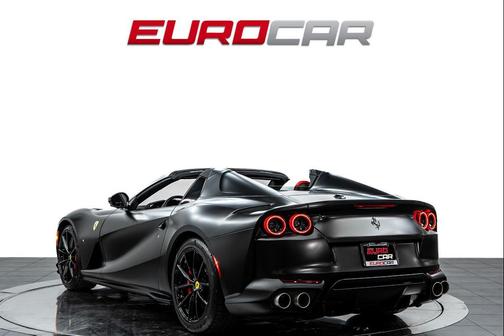 2022 Ferrari 812 GTS Base