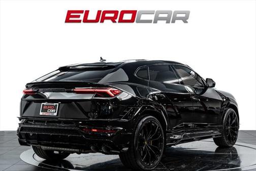 2023 Lamborghini Urus S
