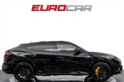 2023 Lamborghini Urus S