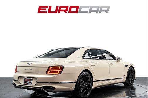 Magnolia 2024 Bentley Flying Spur Speed Edition 12