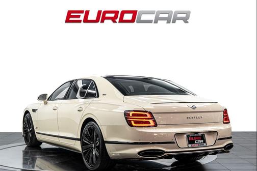 Magnolia 2024 Bentley Flying Spur Speed Edition 12