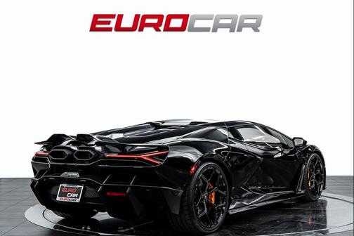 2025 Lamborghini Revuelto Base