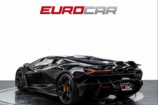 2025 Lamborghini Revuelto Base