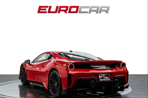 Rosso Corsa 2019 Ferrari 488 Pista Base