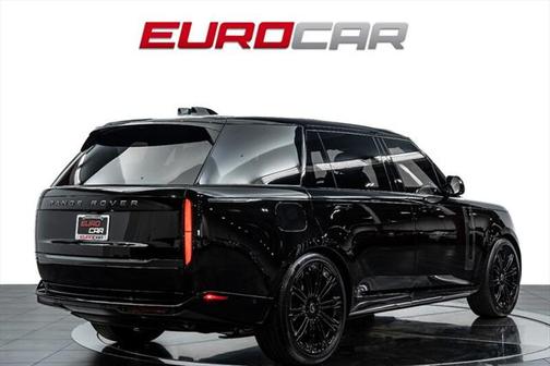 2025 Land Rover Range Rover P530 SE 7 Seat