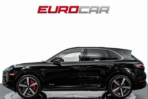 2025 Porsche Cayenne Turbo