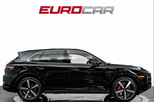 2025 Porsche Cayenne Turbo