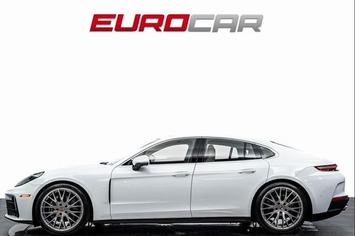 2024 Porsche Panamera *PREMIUM PACKAGE * PASSENGER DISPLAY*