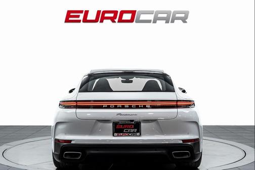 2024 Porsche Panamera *PREMIUM PACKAGE * PASSENGER DISPLAY*