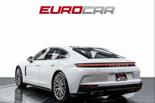 2024 Porsche Panamera *PREMIUM PACKAGE * PASSENGER DISPLAY*