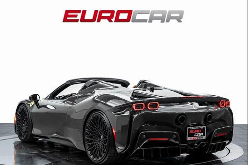 2024 Ferrari SF90 Spider Base