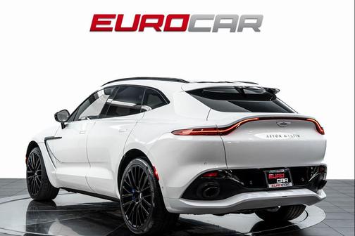2022 Aston Martin DBX Base