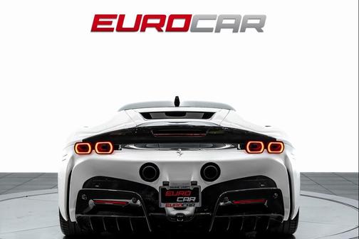 2021 Ferrari SF90 Stradale Base