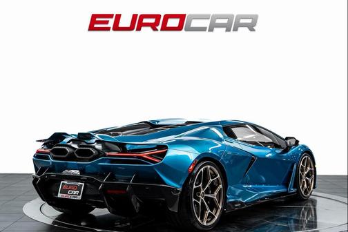 2025 Lamborghini Revuelto Base